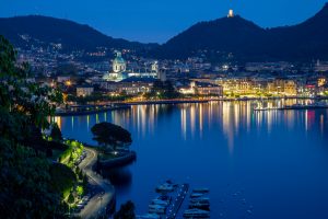 Lago di Como di notte Lago di Como di notte